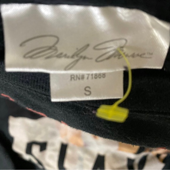 Marilyn Monroe black Everyday I Slay sweatshirt size small - Picture 3 of 3